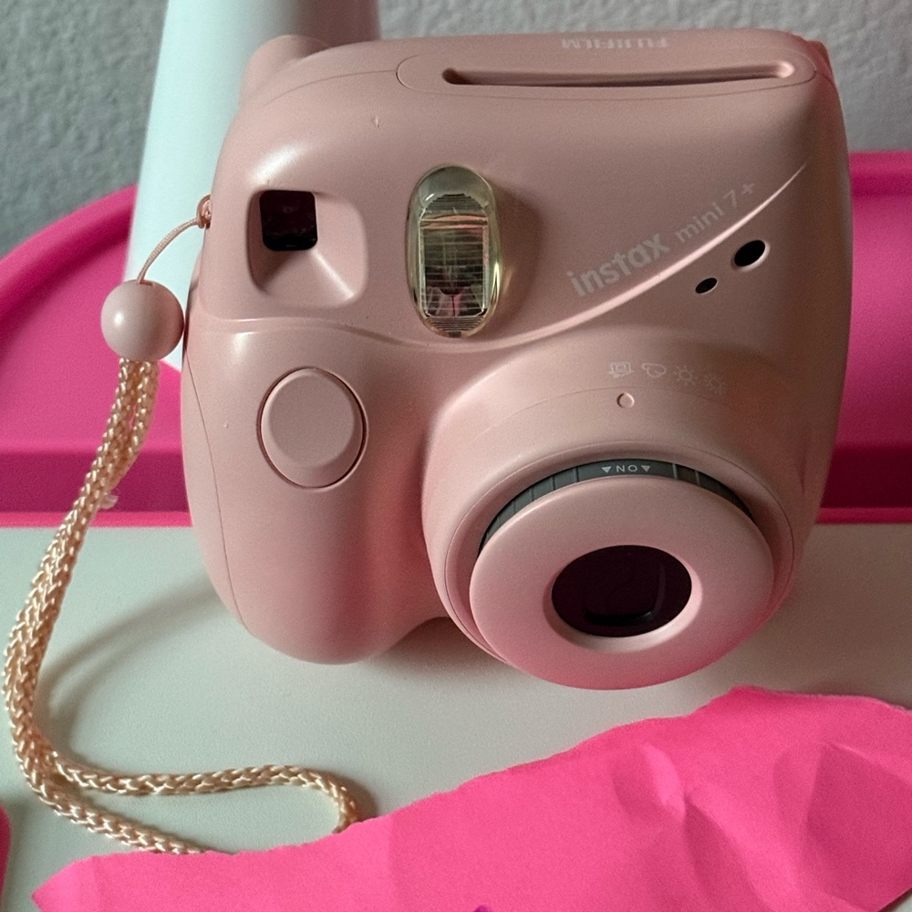 Fuji Instax Mini 7+ camera loaded with roll of film (10)